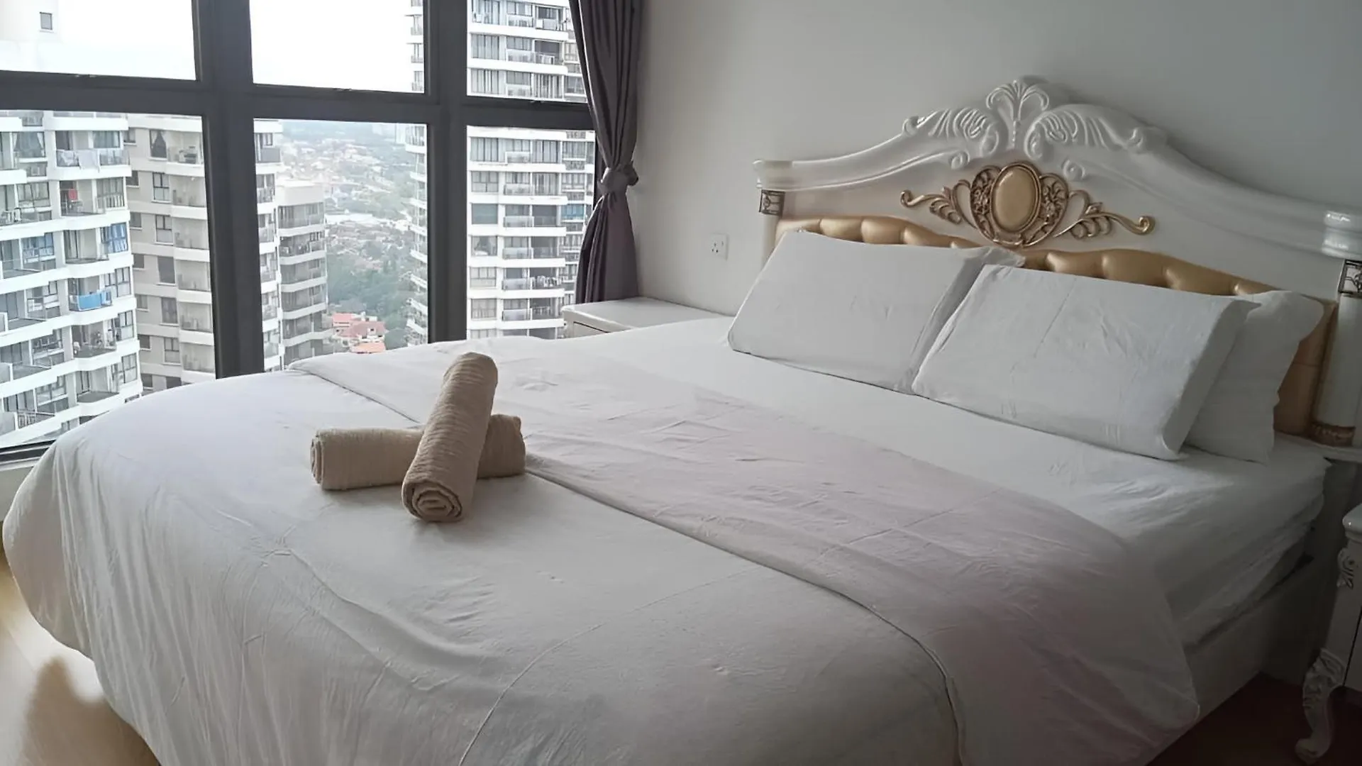 Lovell Country Garden 2 King Beds High Level Johor Bahru Malaysia